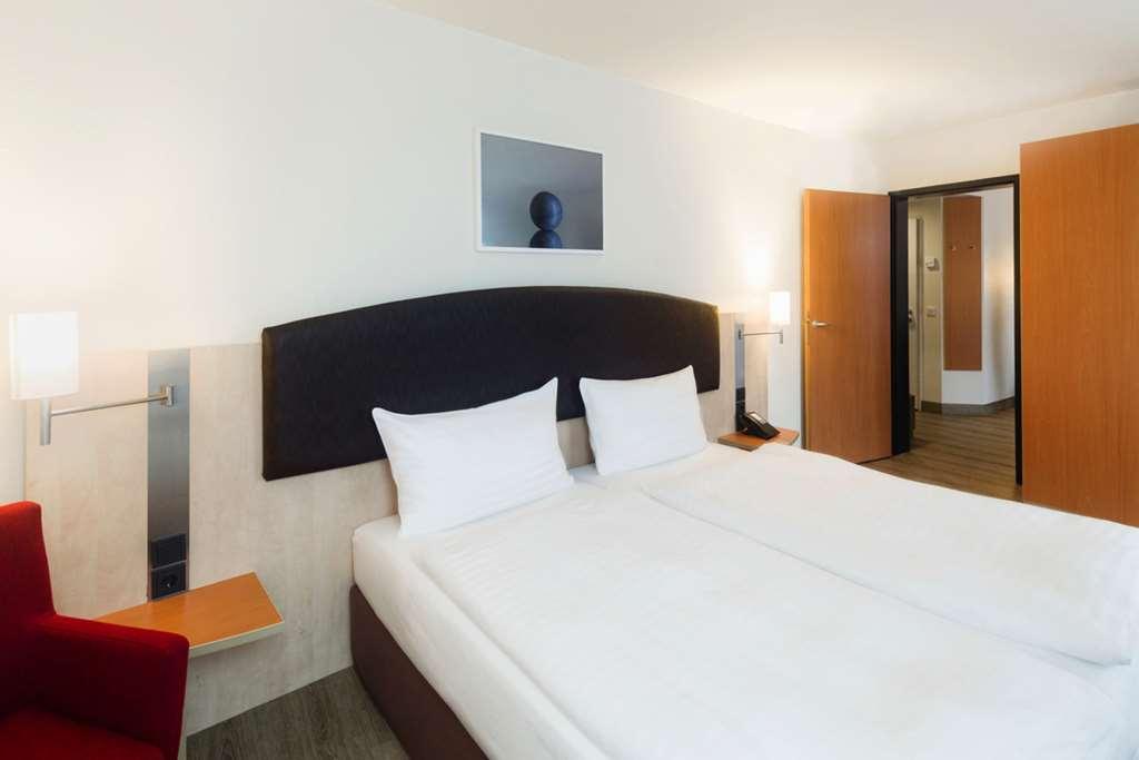 Intercityhotel Wien Room photo