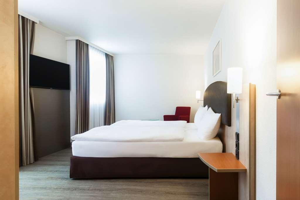 Intercityhotel Wien Room photo